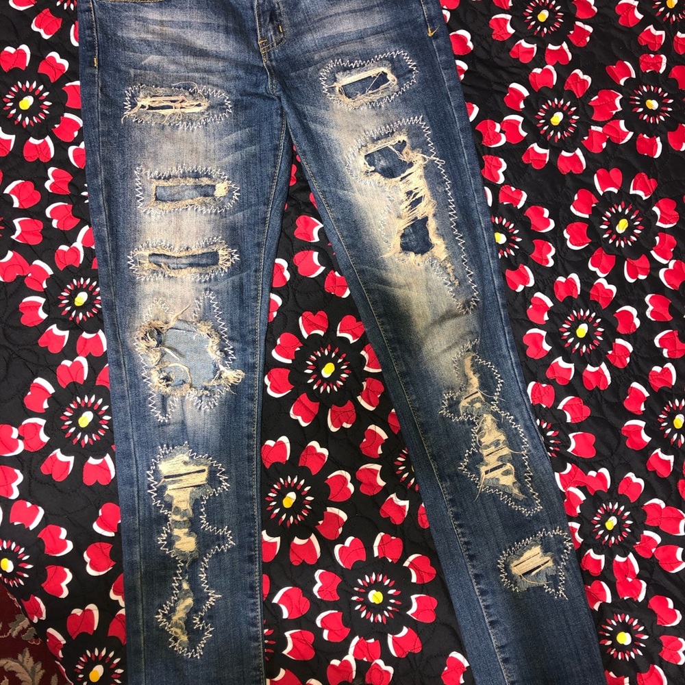 Demin ripped jeans